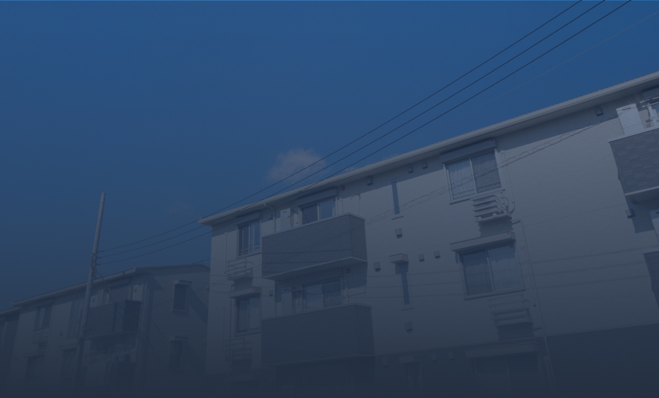 斜め下から撮影された建物の画像